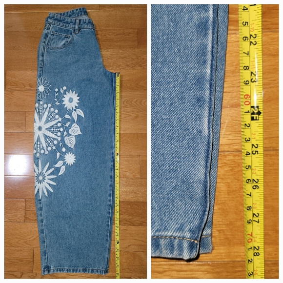 Floral Embroidered Midrise Barrel Jeans - Picture 10 of 14